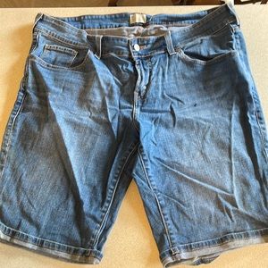 Levi’s Bermuda Shorts 20